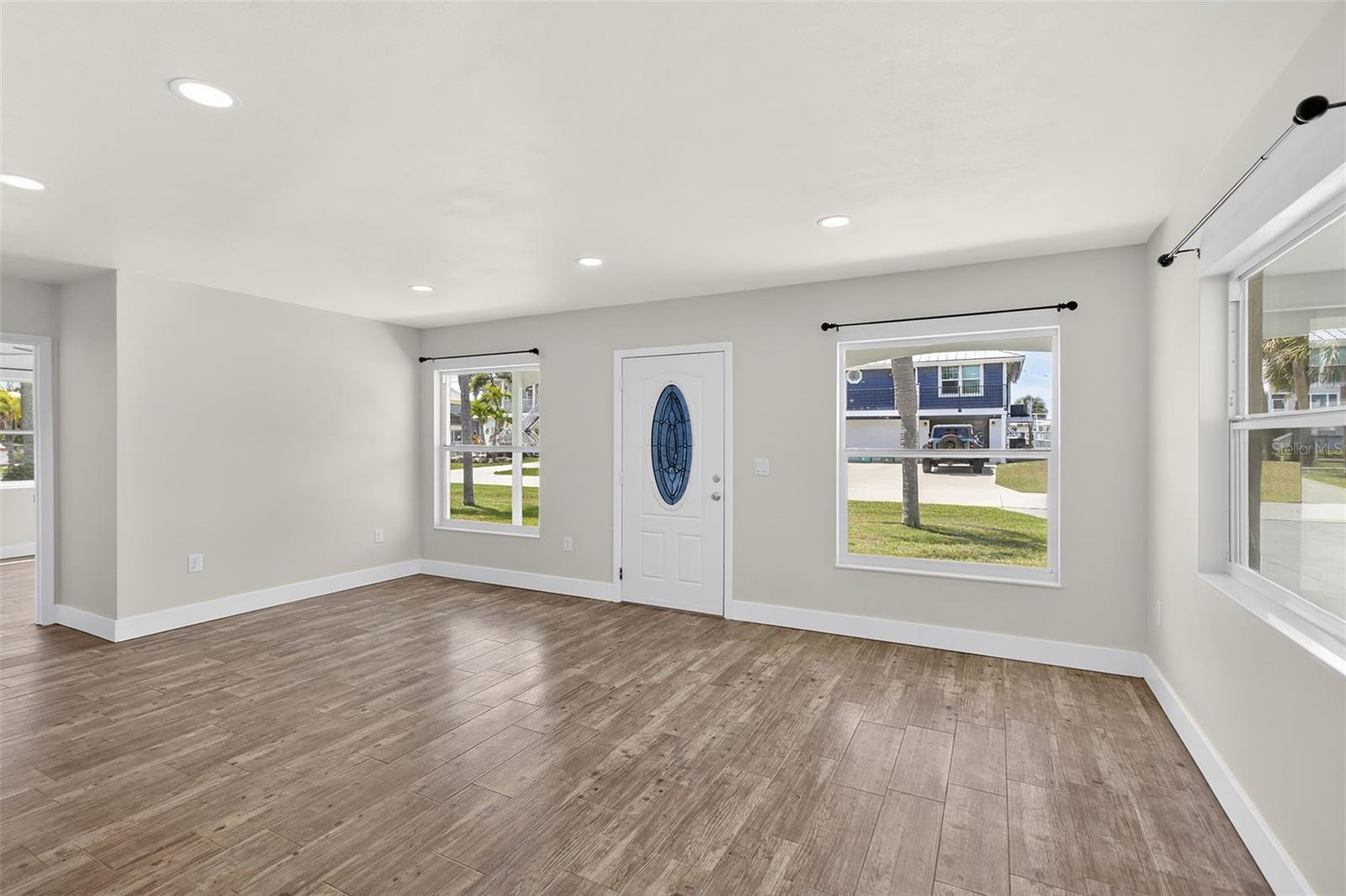 PALM POINT - Residential