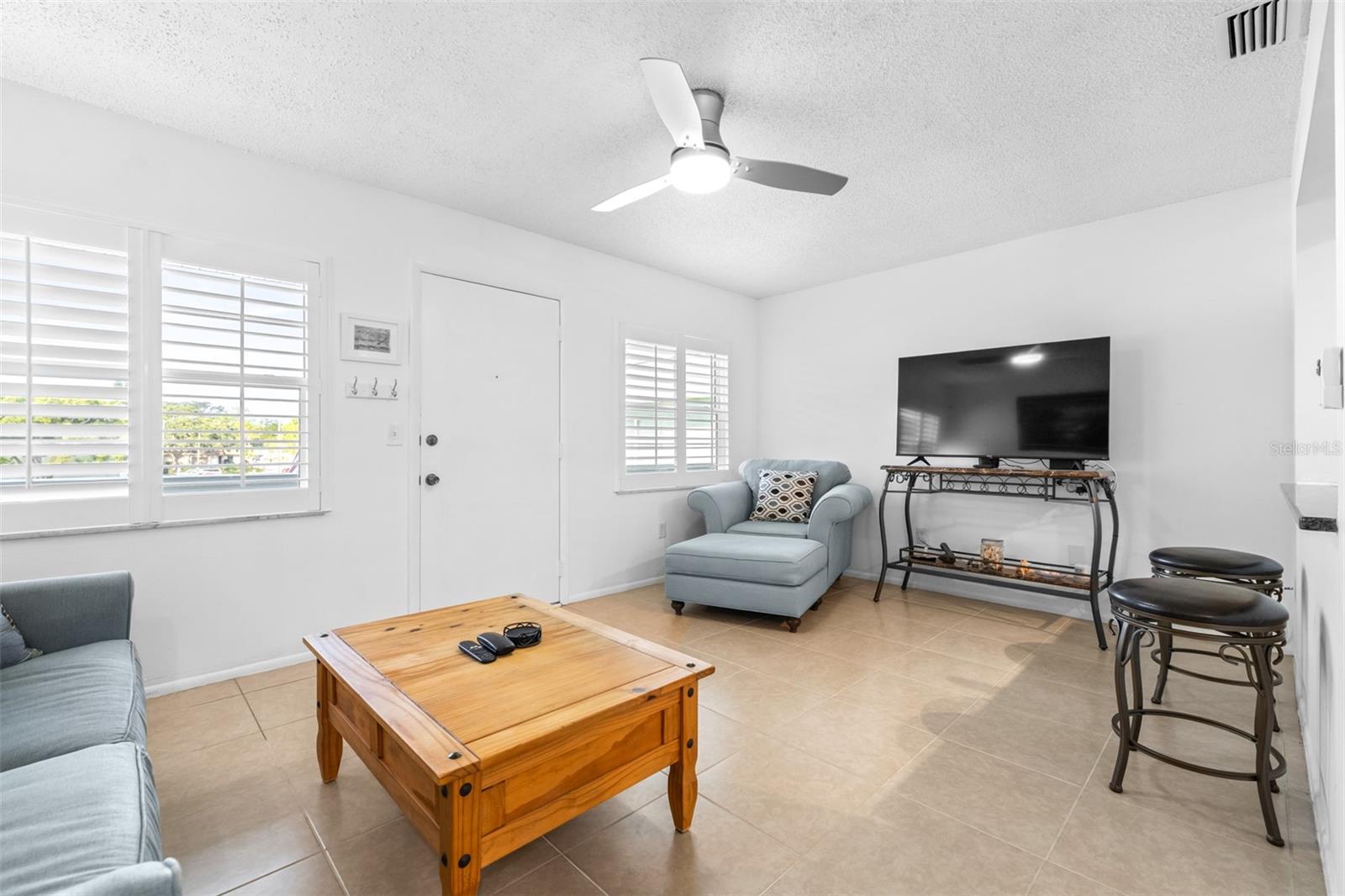 GREEN DOLPHIN PARK CONDO - Residential