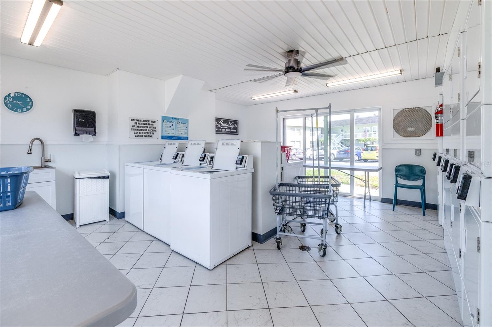 GREEN DOLPHIN PARK CONDO - Residential