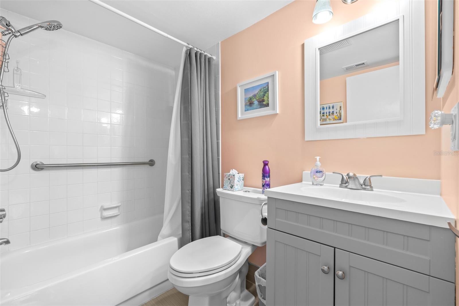 GREEN DOLPHIN PARK CONDO - Residential