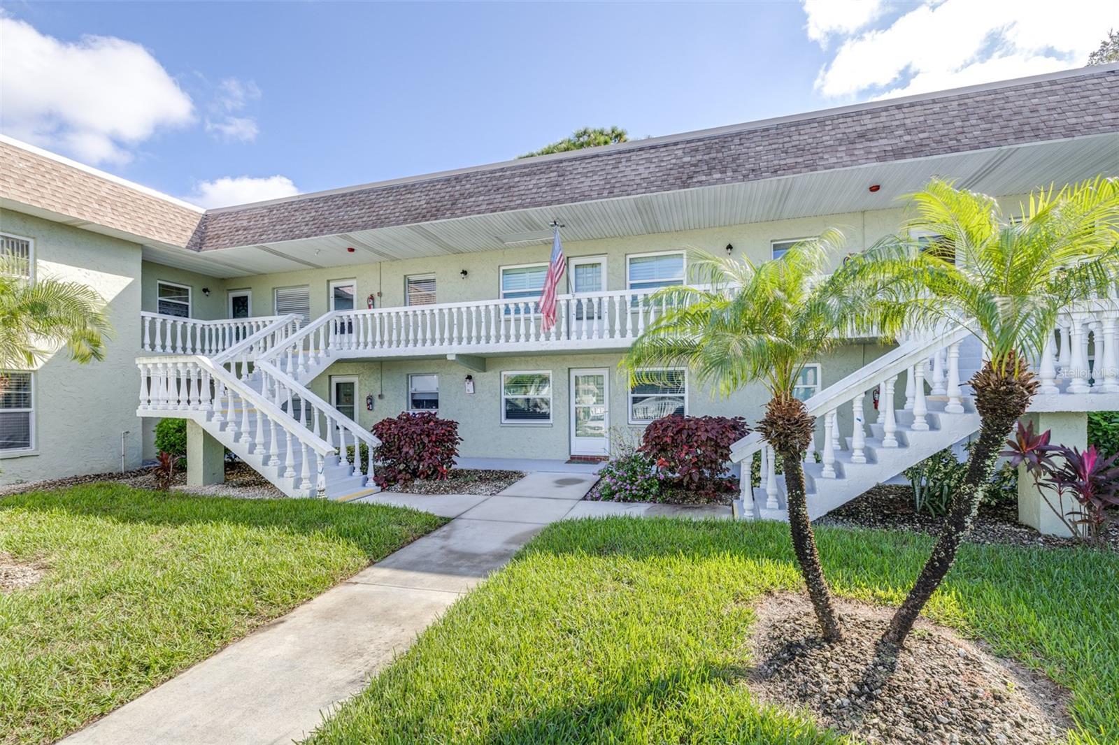 GREEN DOLPHIN PARK CONDO - Residential