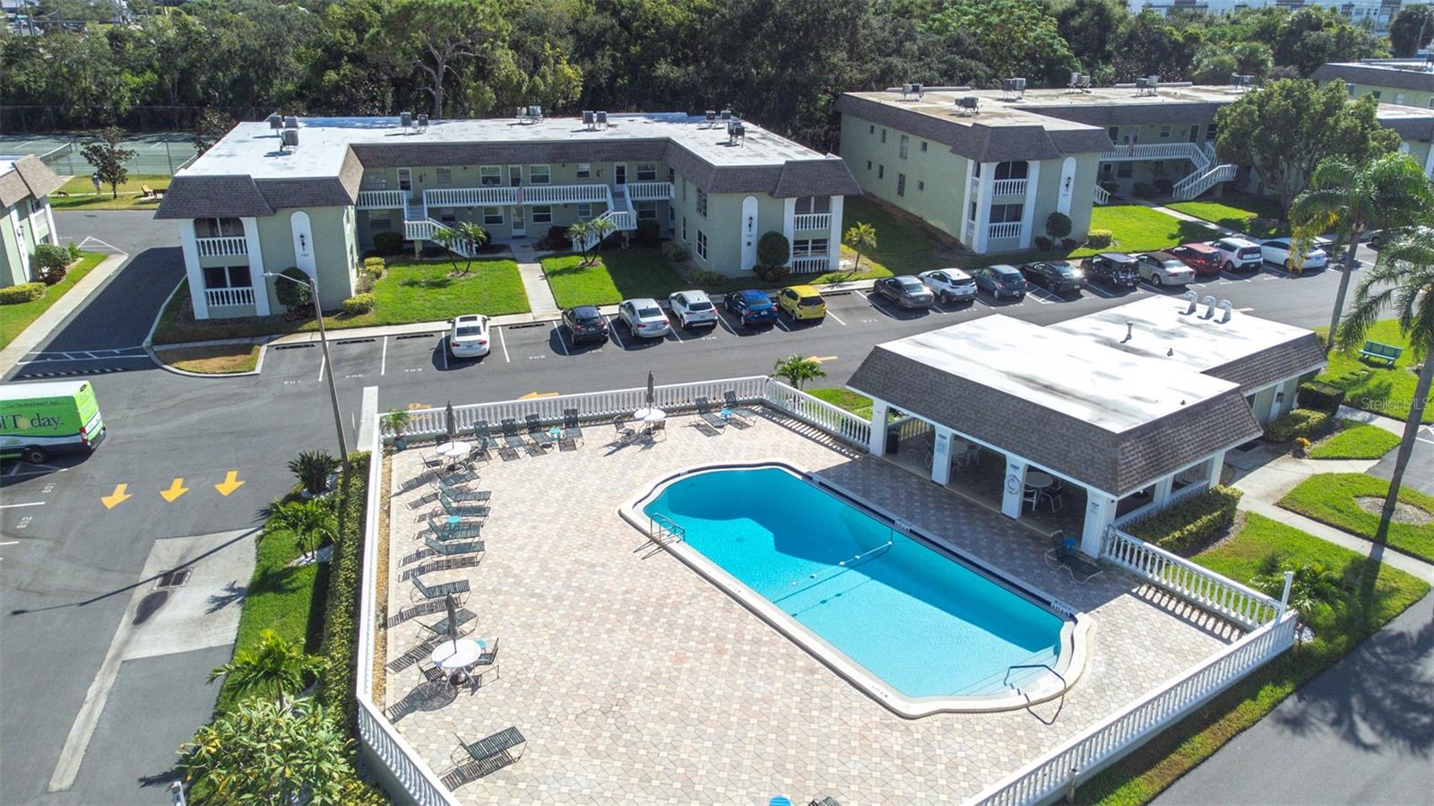 GREEN DOLPHIN PARK CONDO - Residential