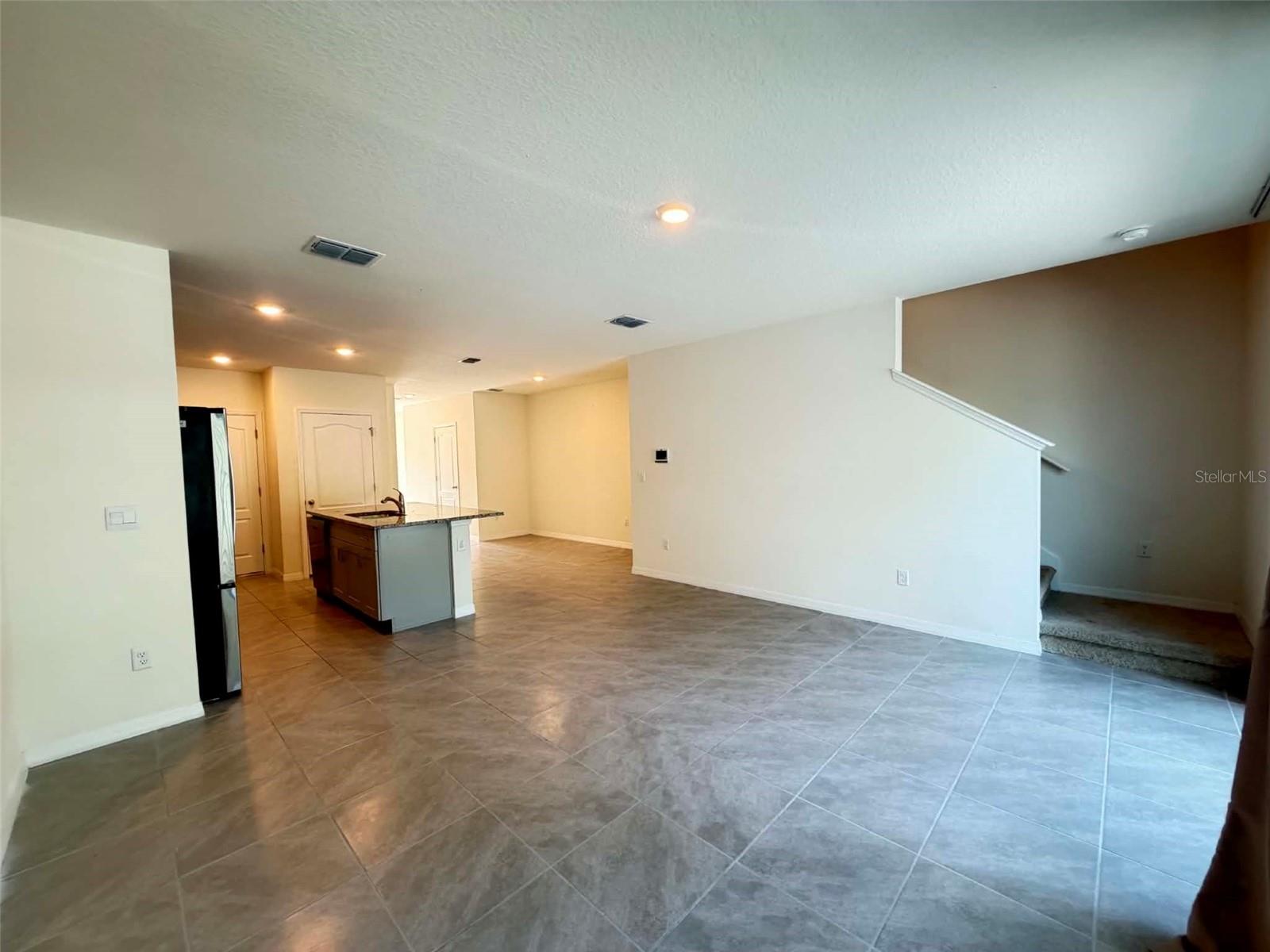 BELLA OAKS - Residential Lease