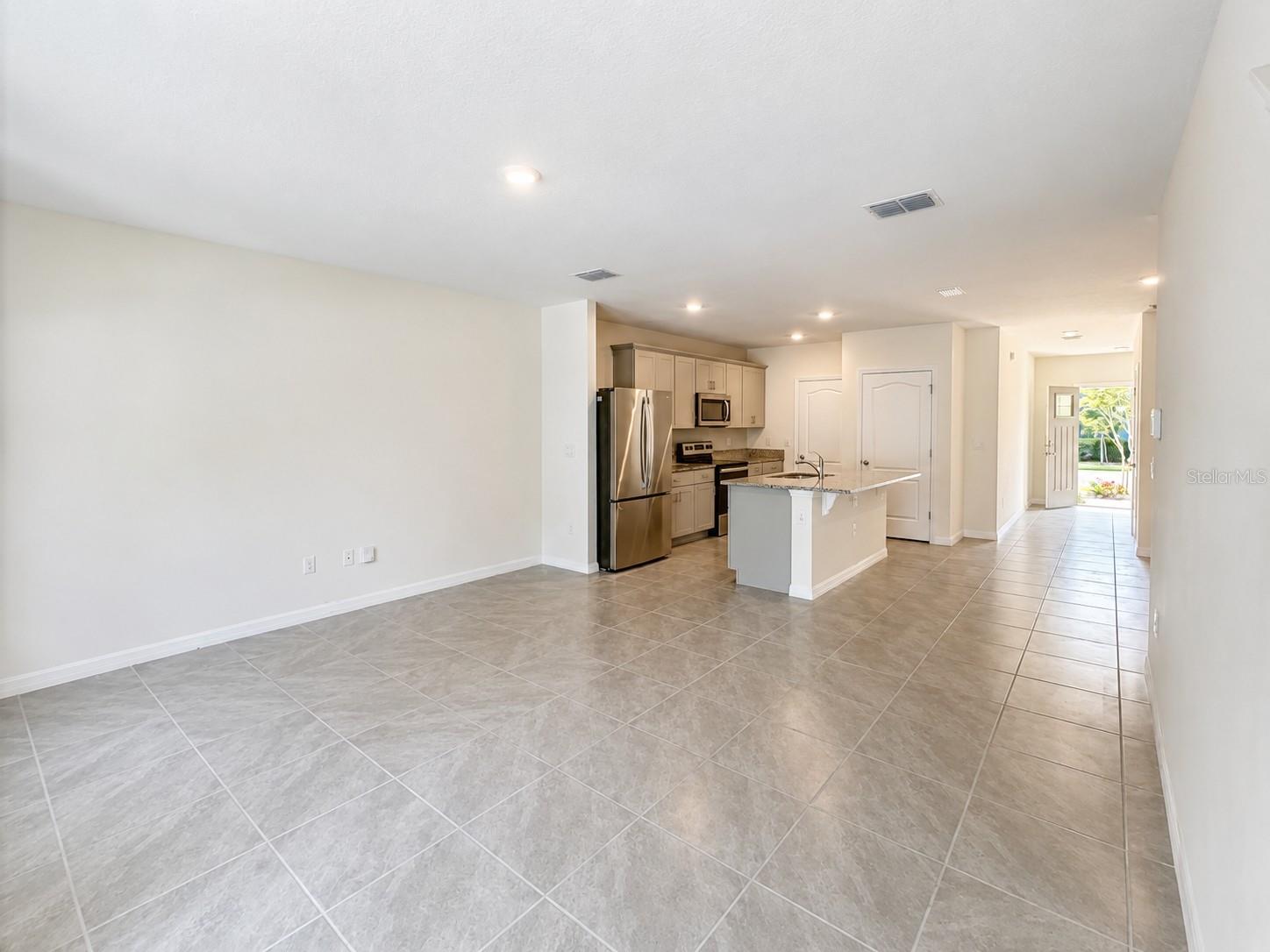 BELLA OAKS - Residential Lease