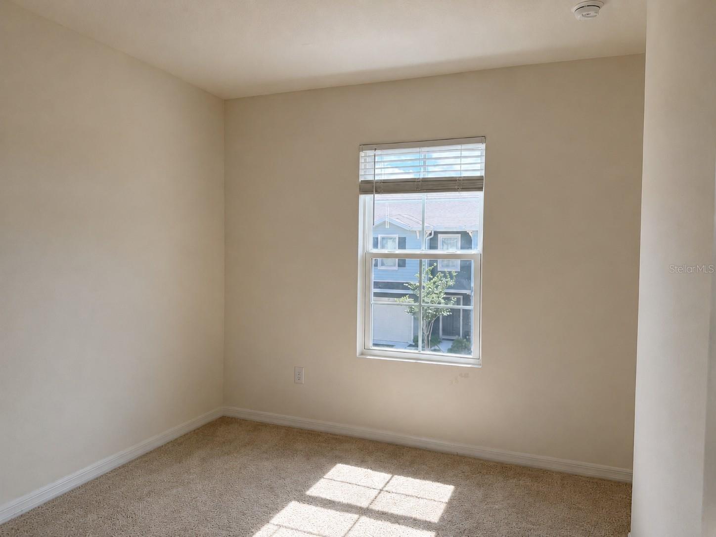 BELLA OAKS - Residential Lease