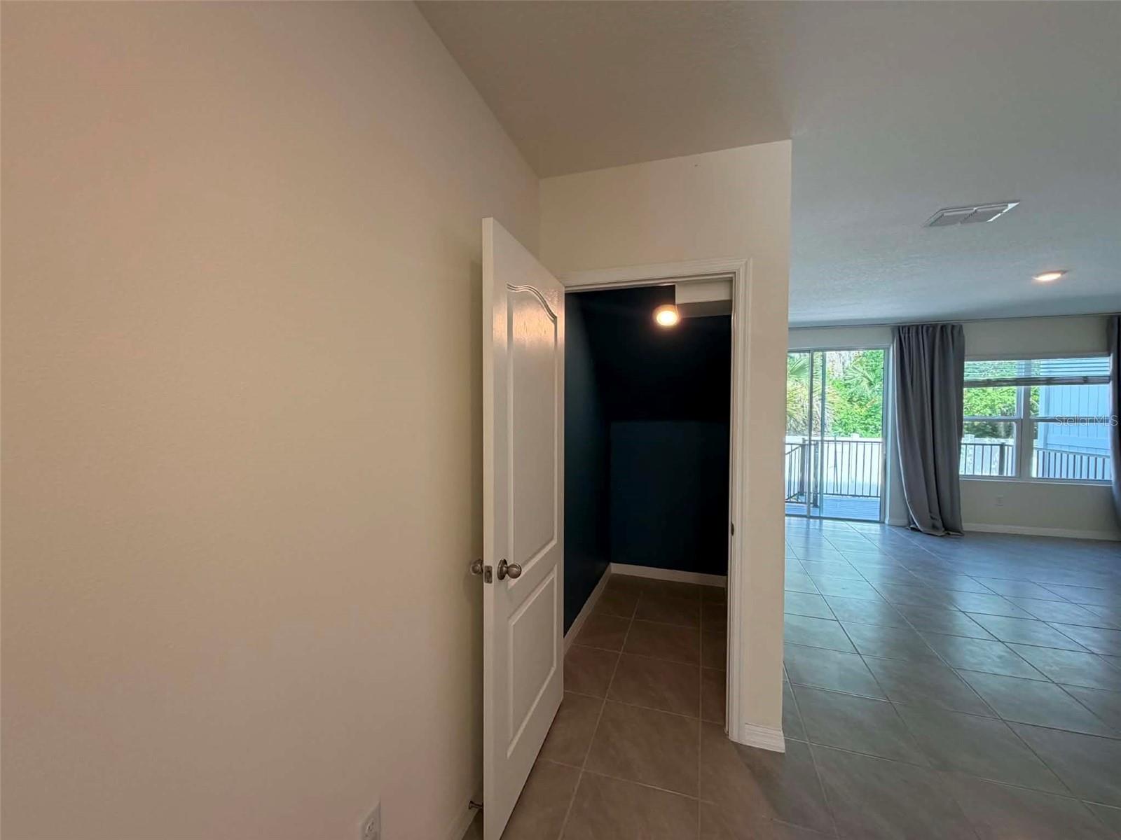 BELLA OAKS - Residential Lease