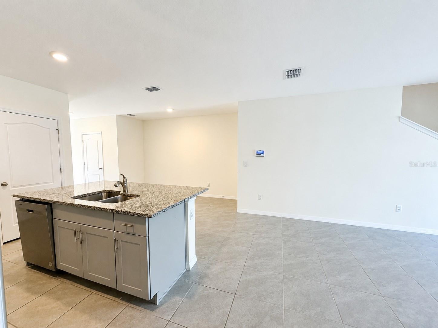 BELLA OAKS - Residential Lease