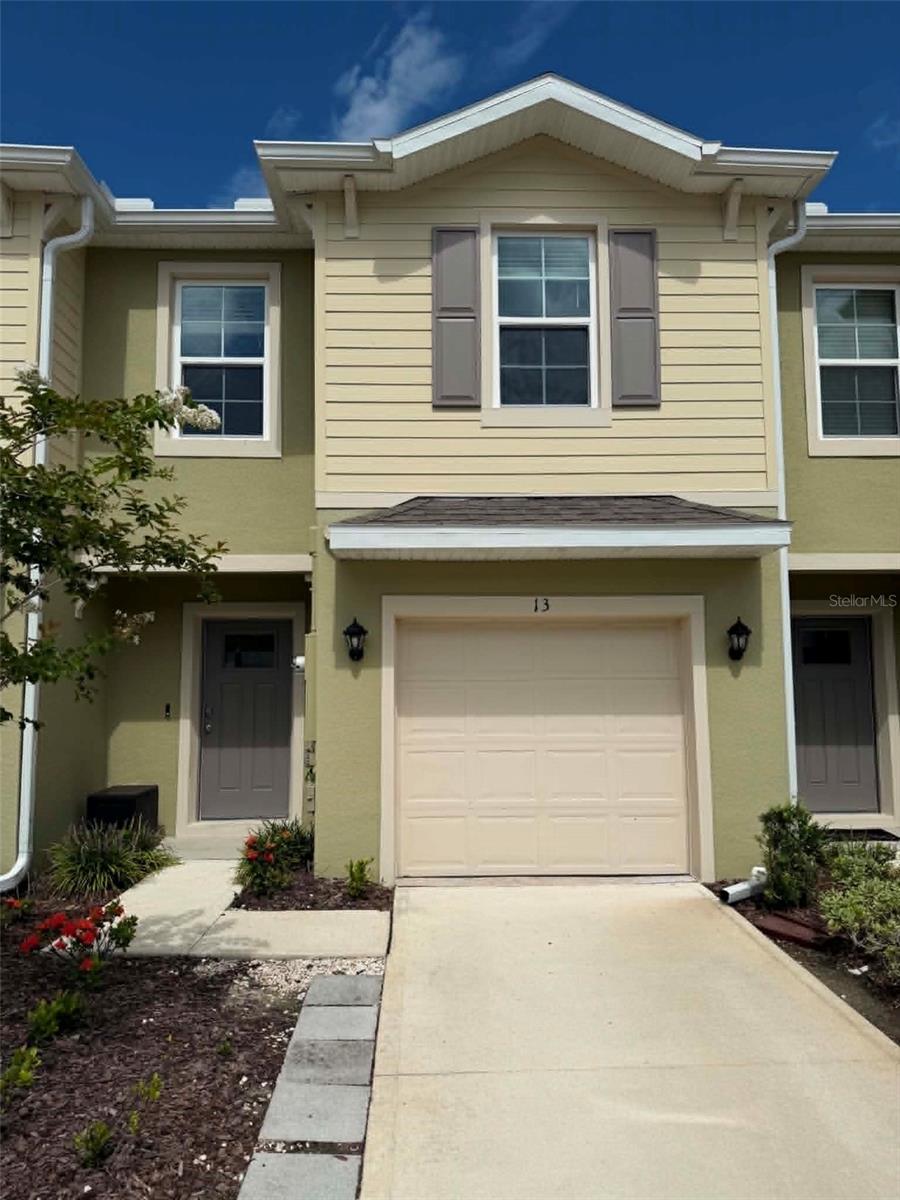BELLA OAKS - Residential Lease