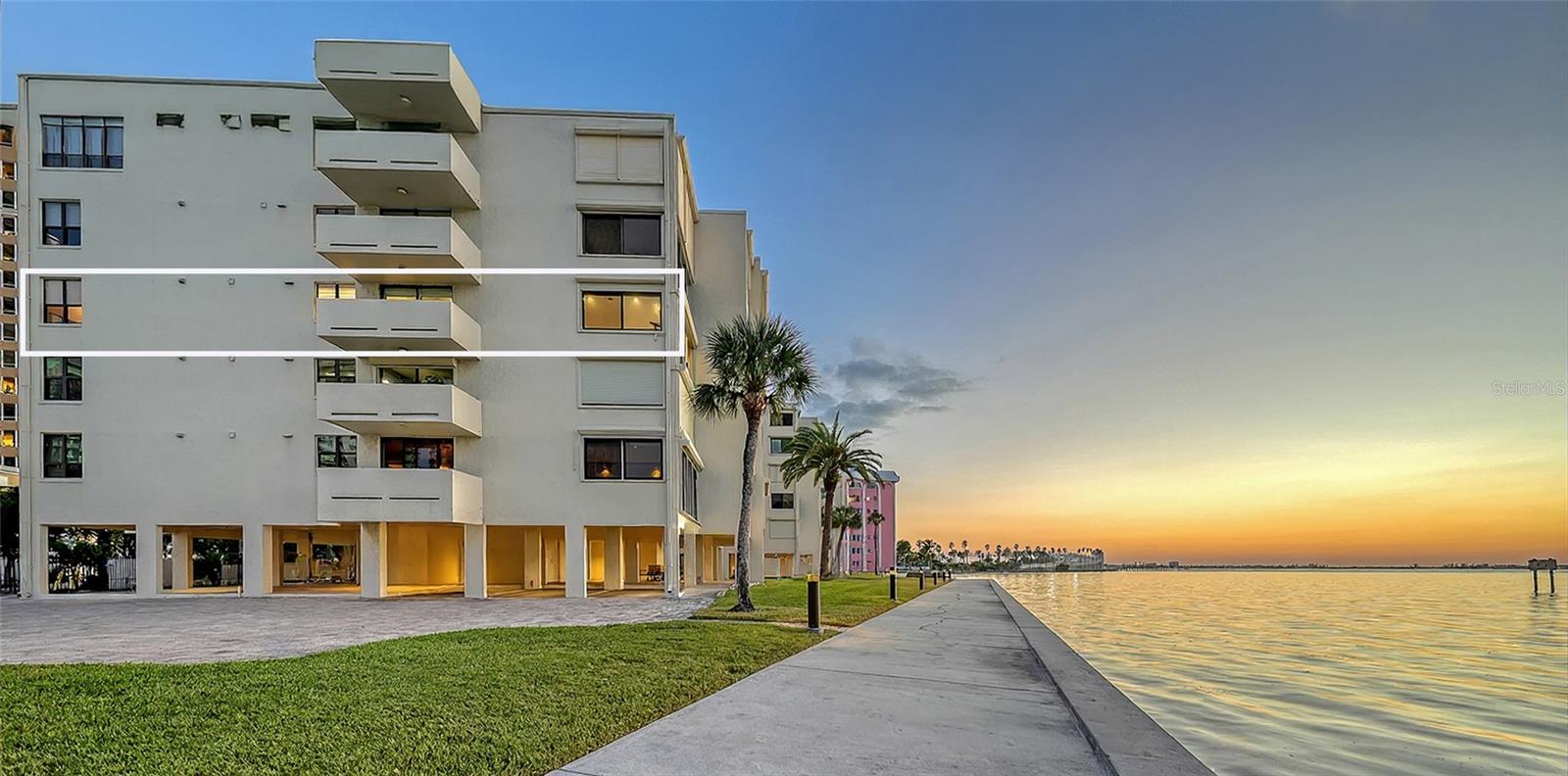 LAWRENCE POINTE I - Residential