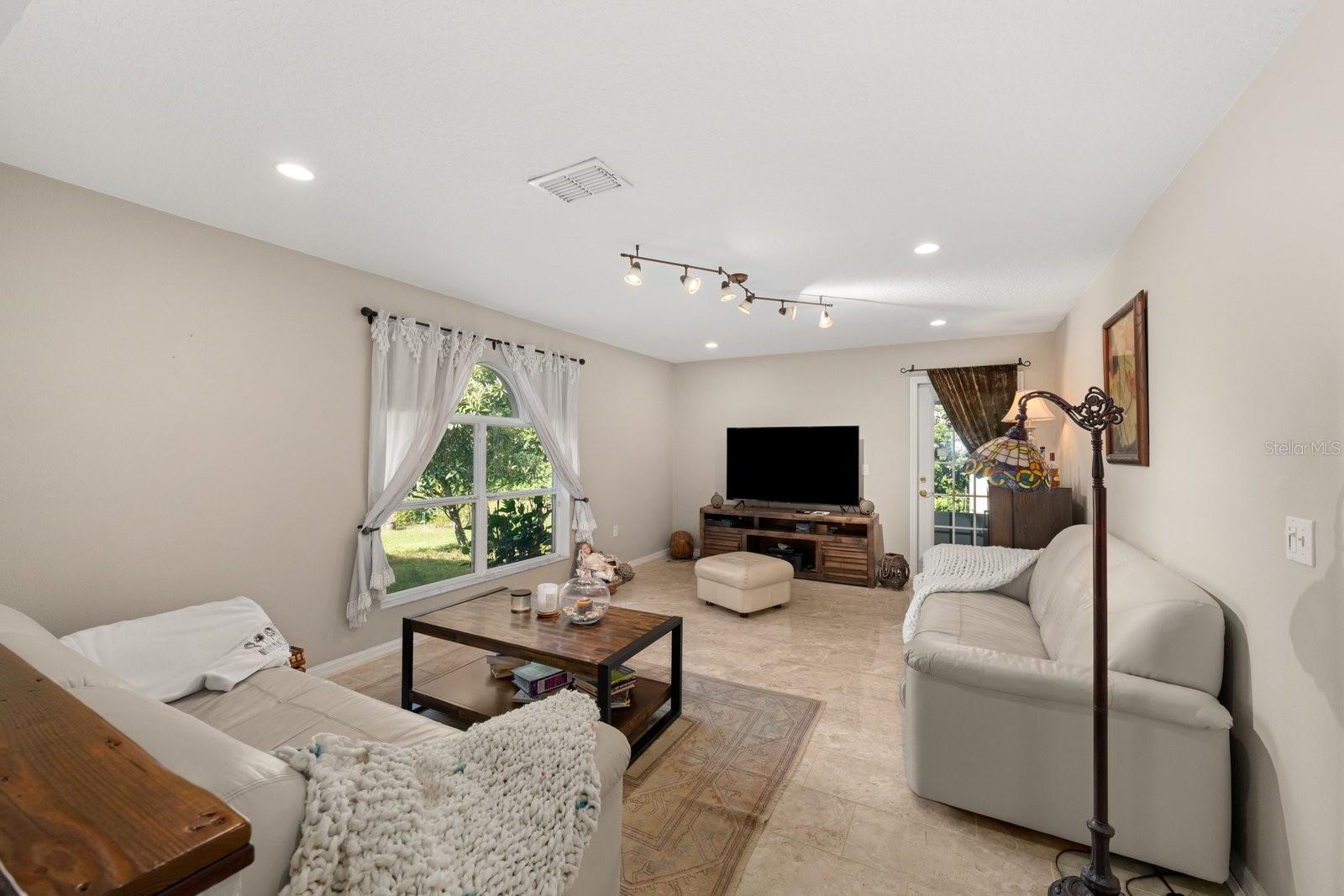 GREATER COUNTRY ESTATES - Residential