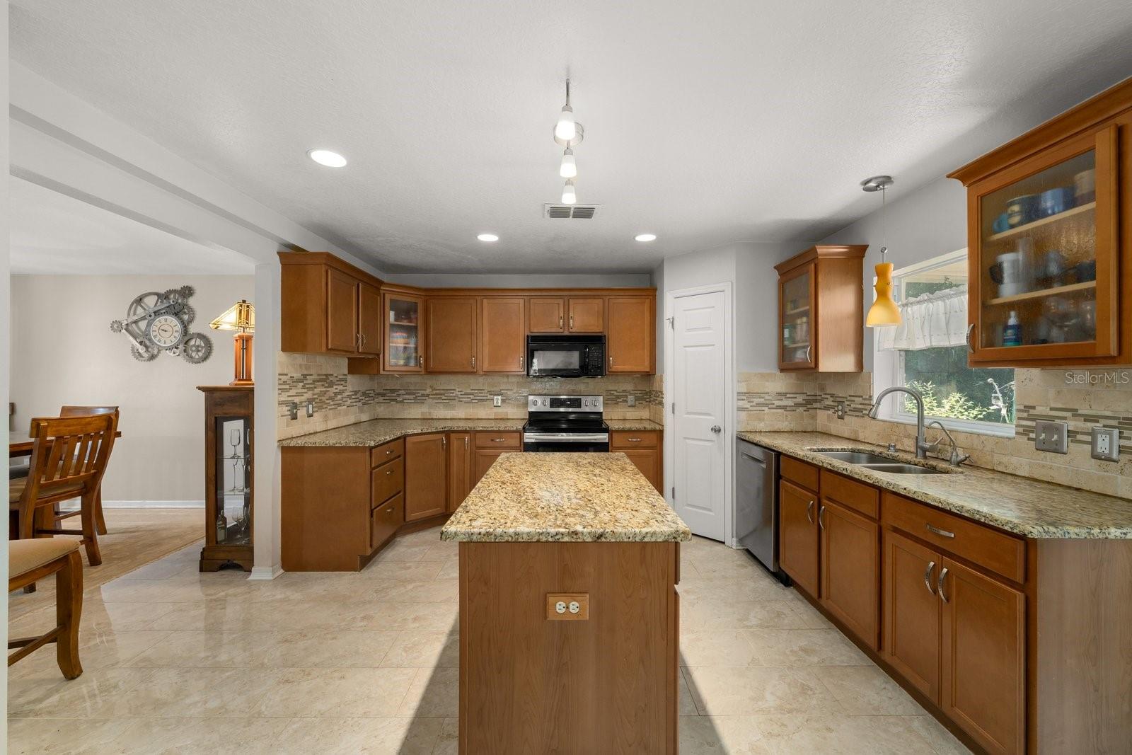 GREATER COUNTRY ESTATES - Residential