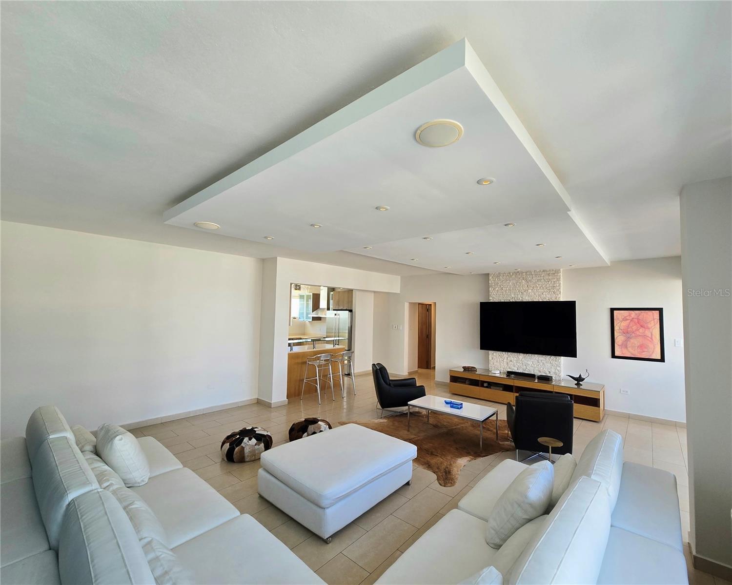 DIN APARTMENTS - Residential Lease