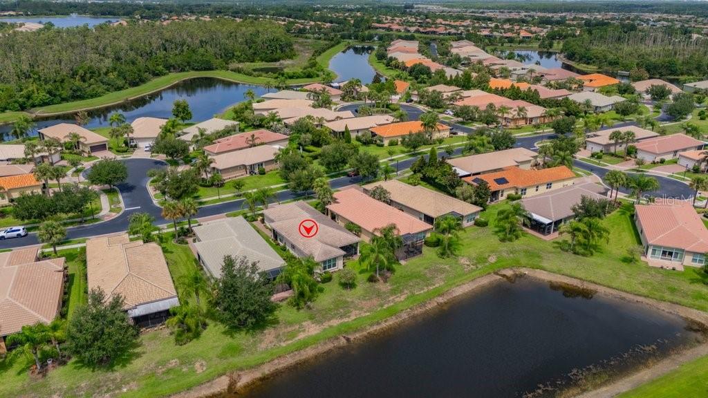 VALENCIA LAKES - Residential