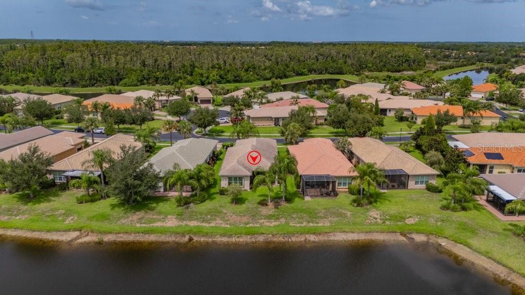 VALENCIA LAKES - Residential
