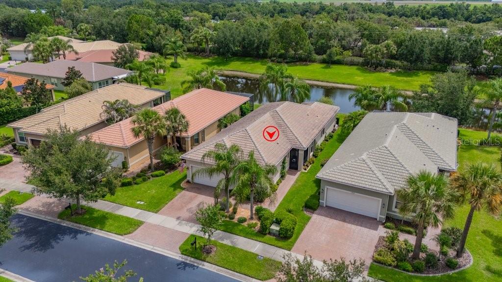 VALENCIA LAKES - Residential