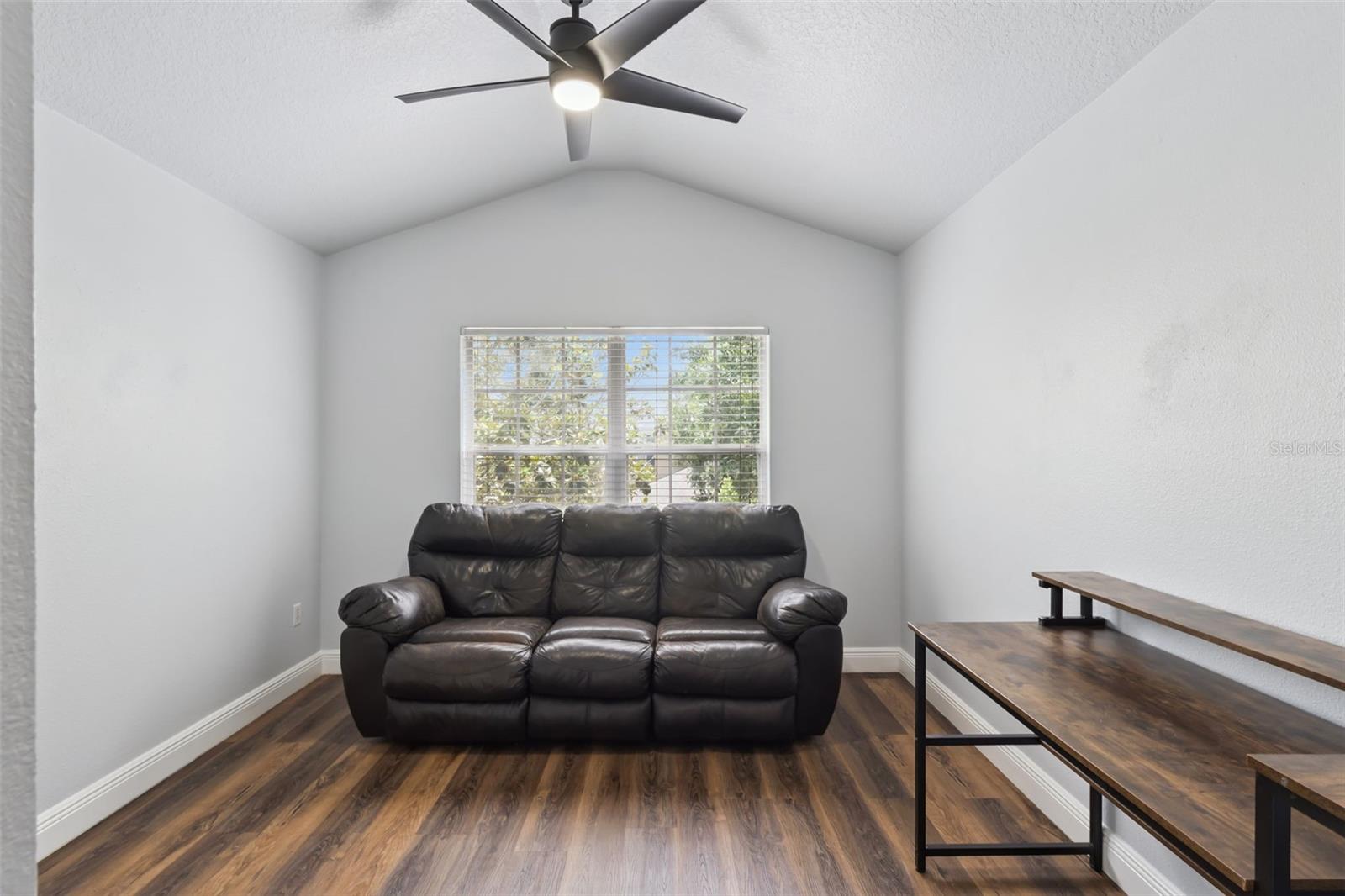 VISTAS AT LAKE HOWELL - Residential