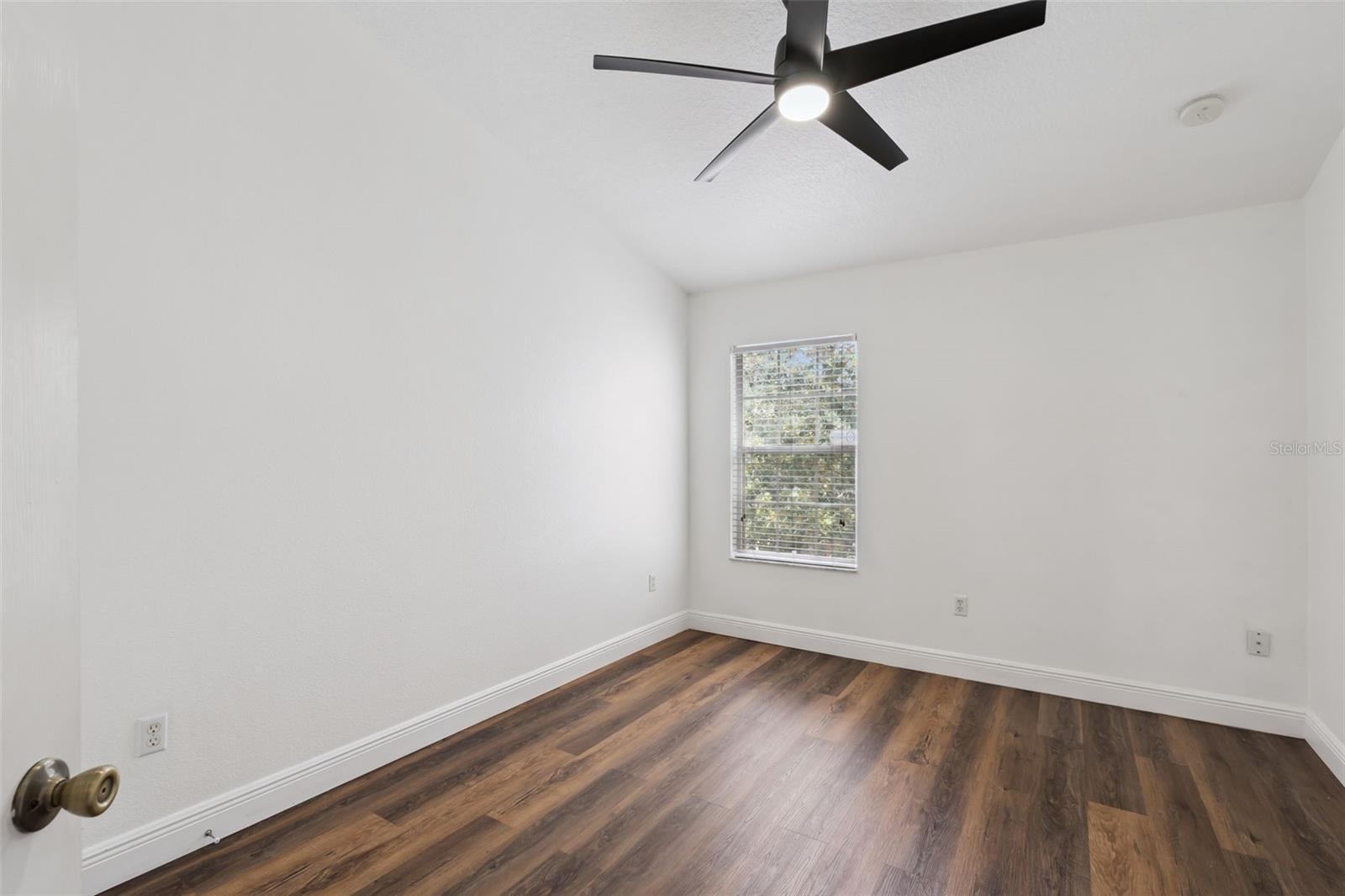 VISTAS AT LAKE HOWELL - Residential