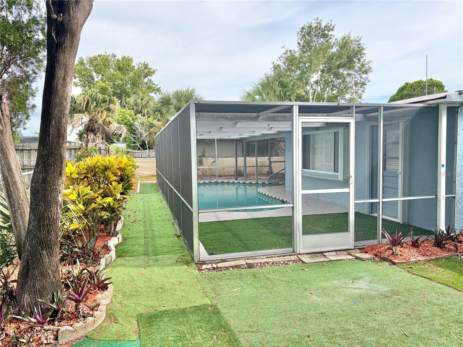 EMBASSY HILLS - Residential