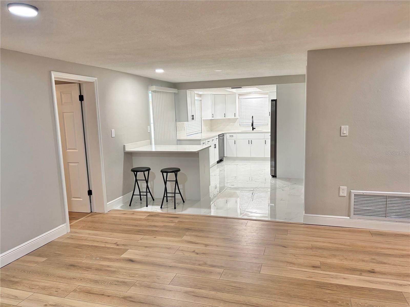 EMBASSY HILLS - Residential