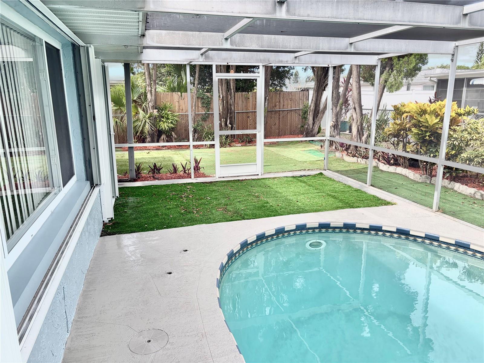 EMBASSY HILLS - Residential