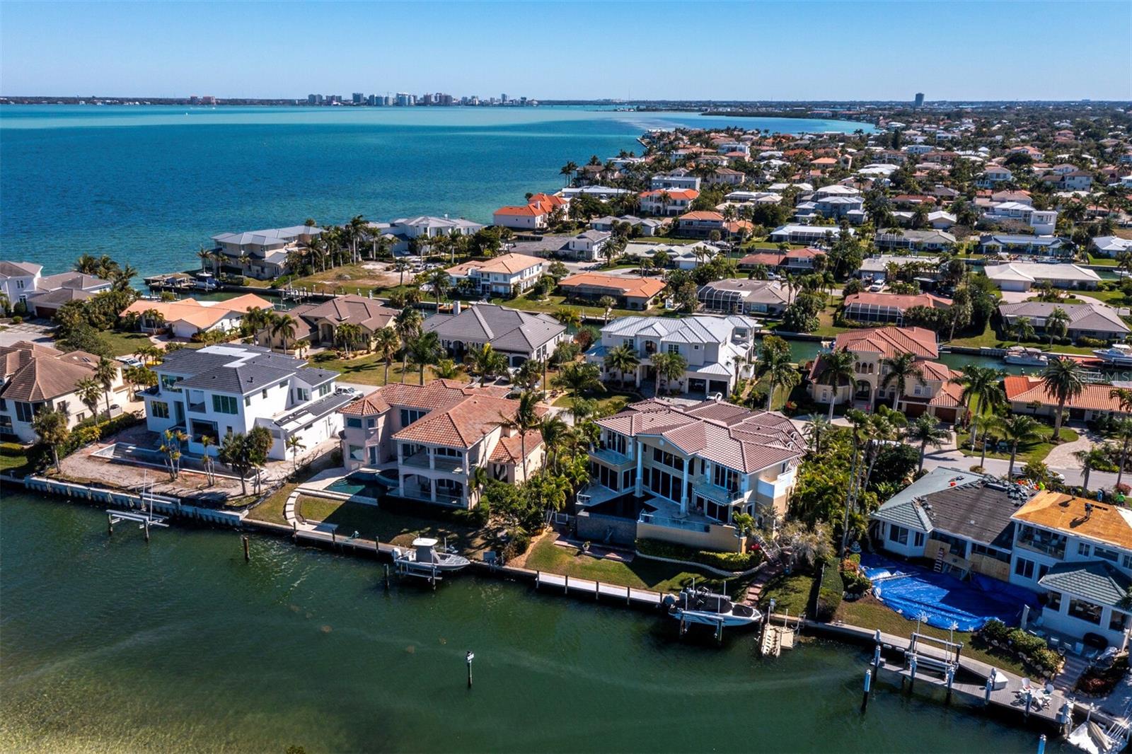 COUNTRY CLUB SHORES SEC 04 - Residential