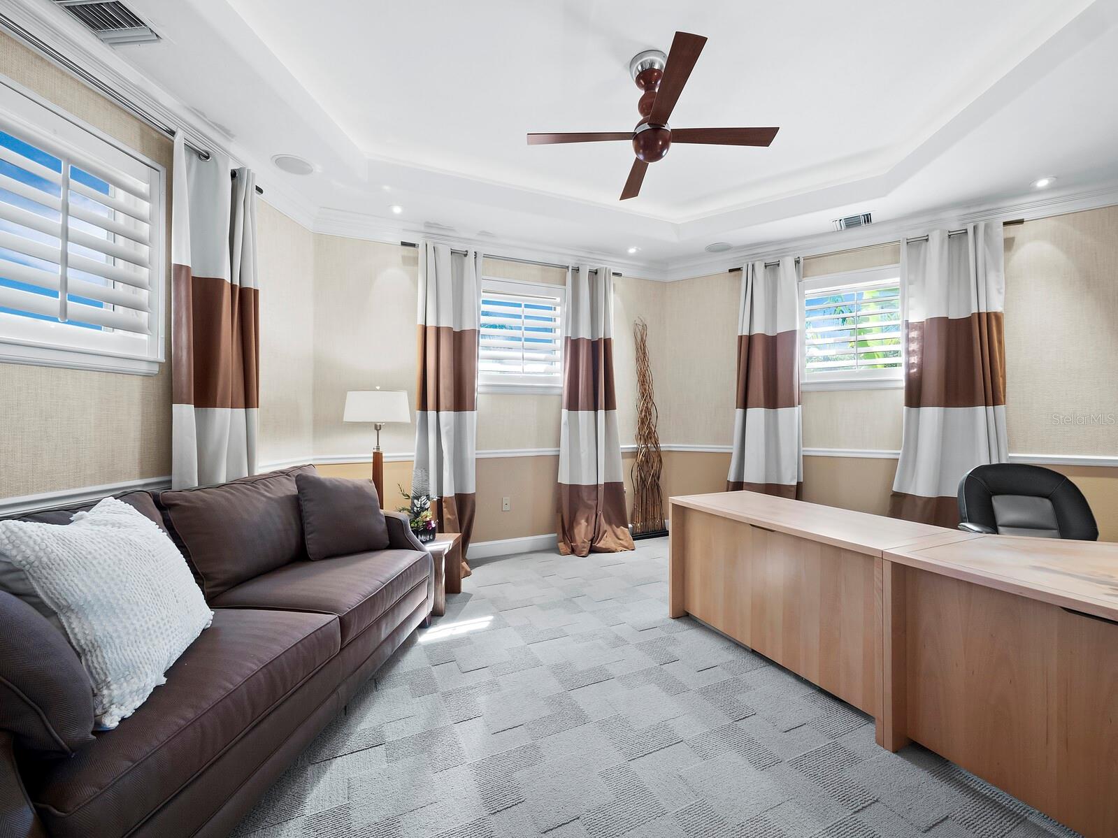 COUNTRY CLUB SHORES SEC 04 - Residential