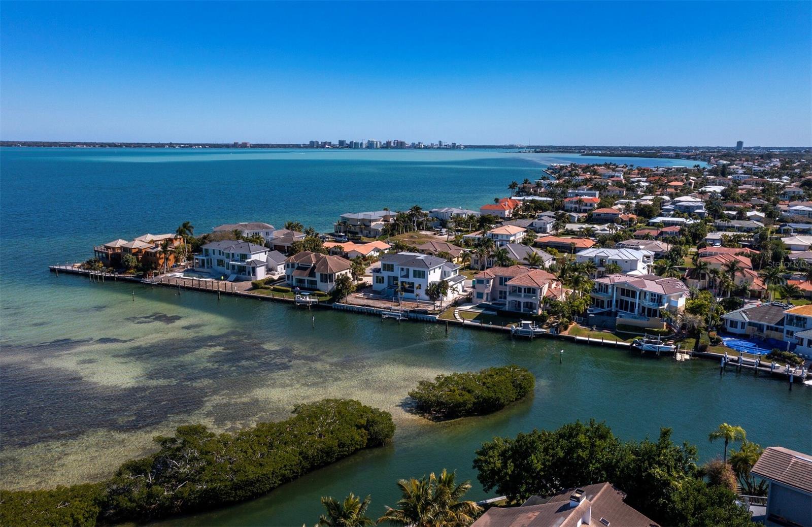 COUNTRY CLUB SHORES SEC 04 - Residential