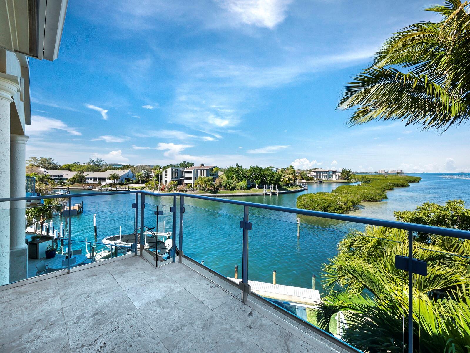 COUNTRY CLUB SHORES SEC 04 - Residential