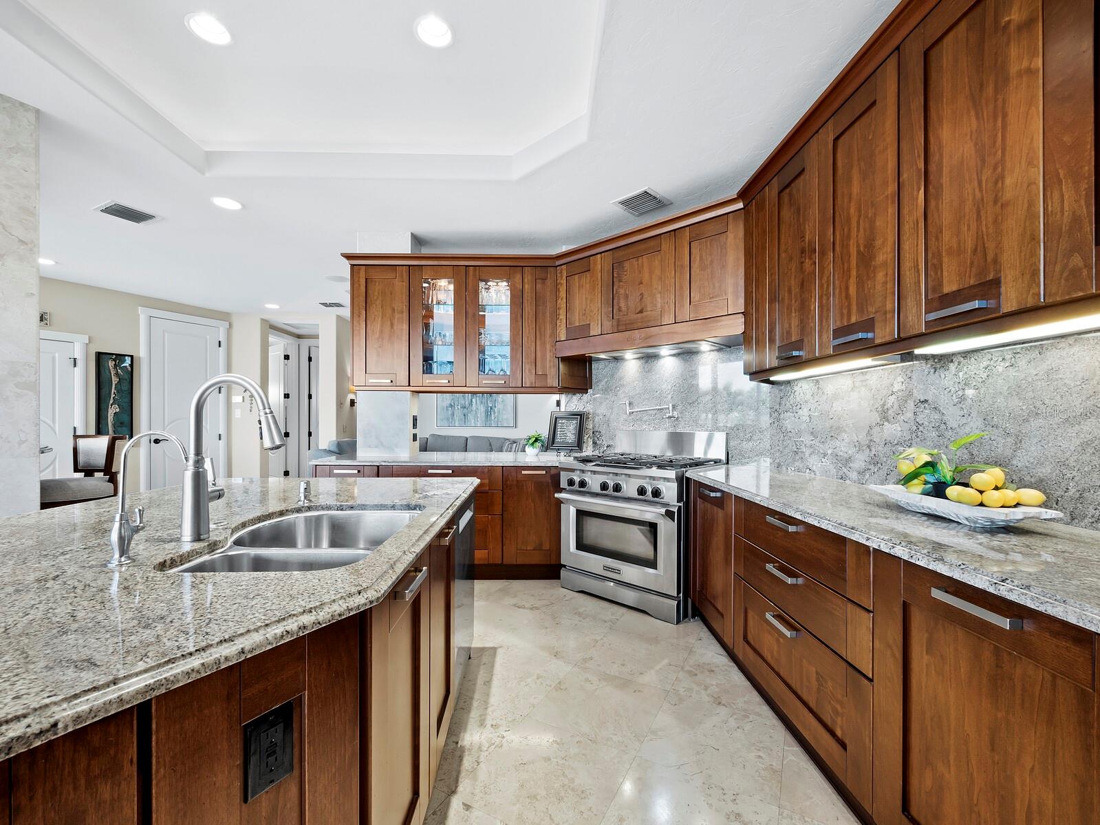 COUNTRY CLUB SHORES SEC 04 - Residential