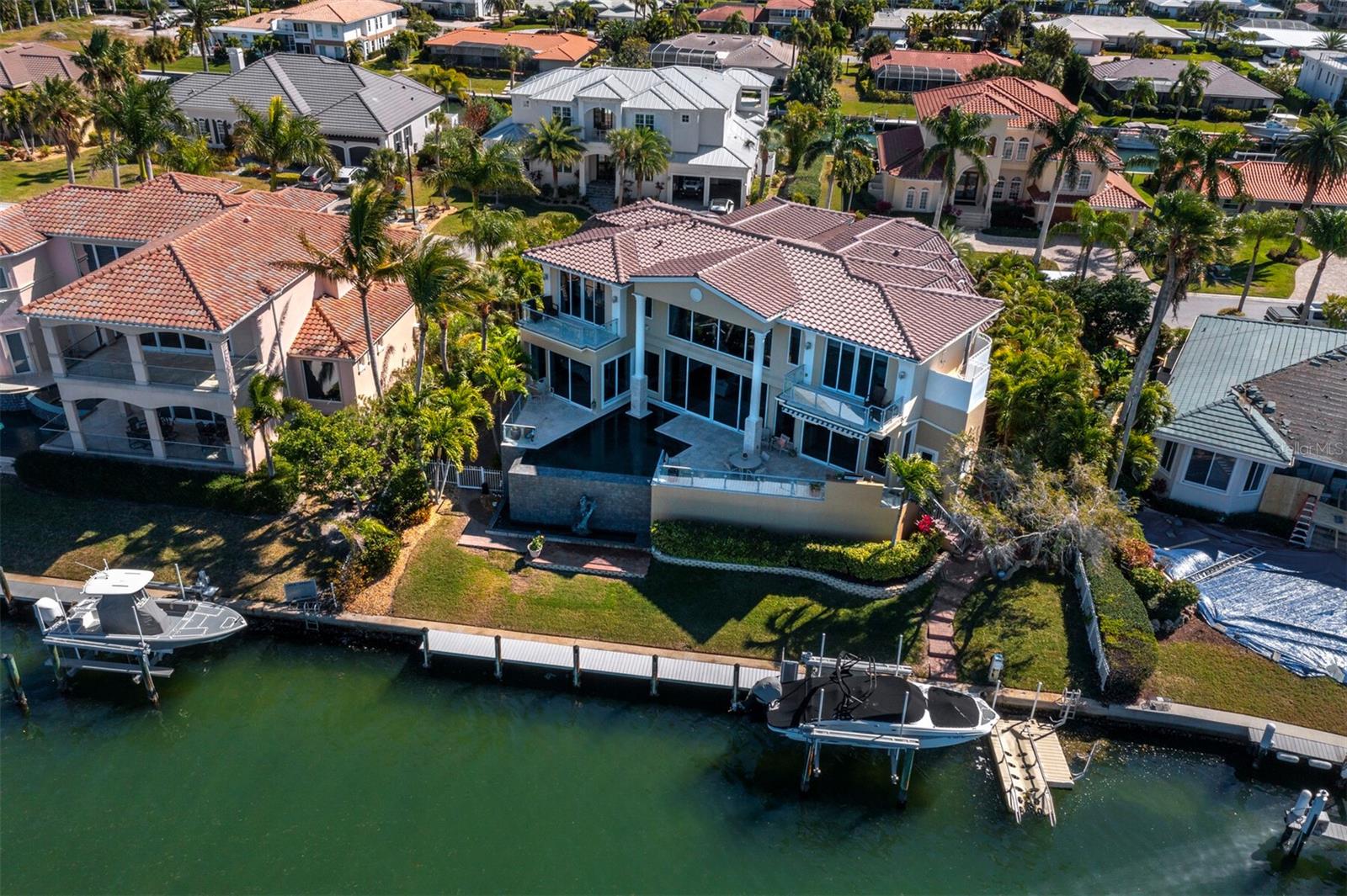 COUNTRY CLUB SHORES SEC 04 - Residential