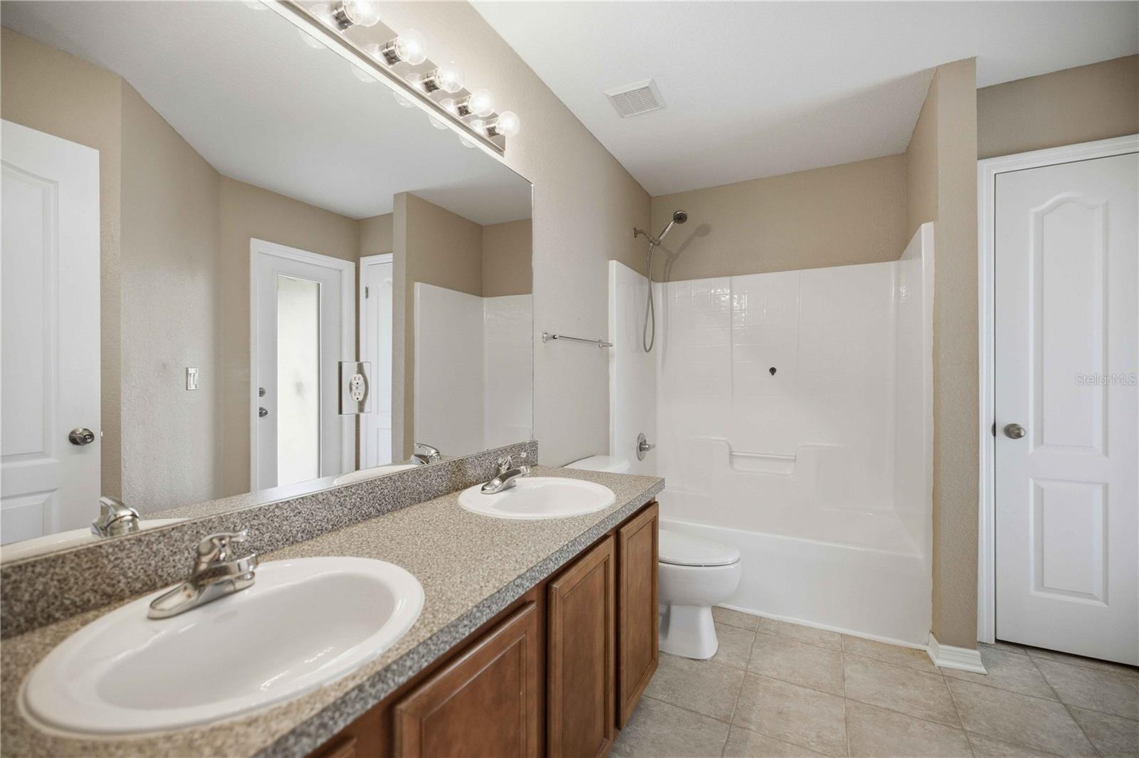 LAKE DIAMOND GOLF & CC PH 03 - Residential
