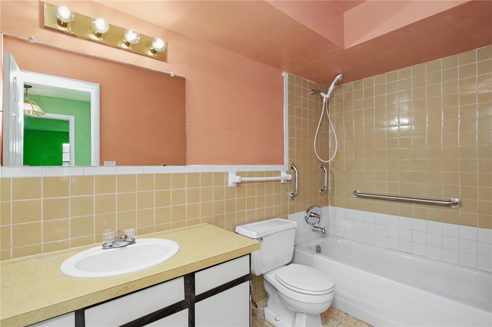SUMMIT VILLAGE UNIT 3 A CONDO - Residential