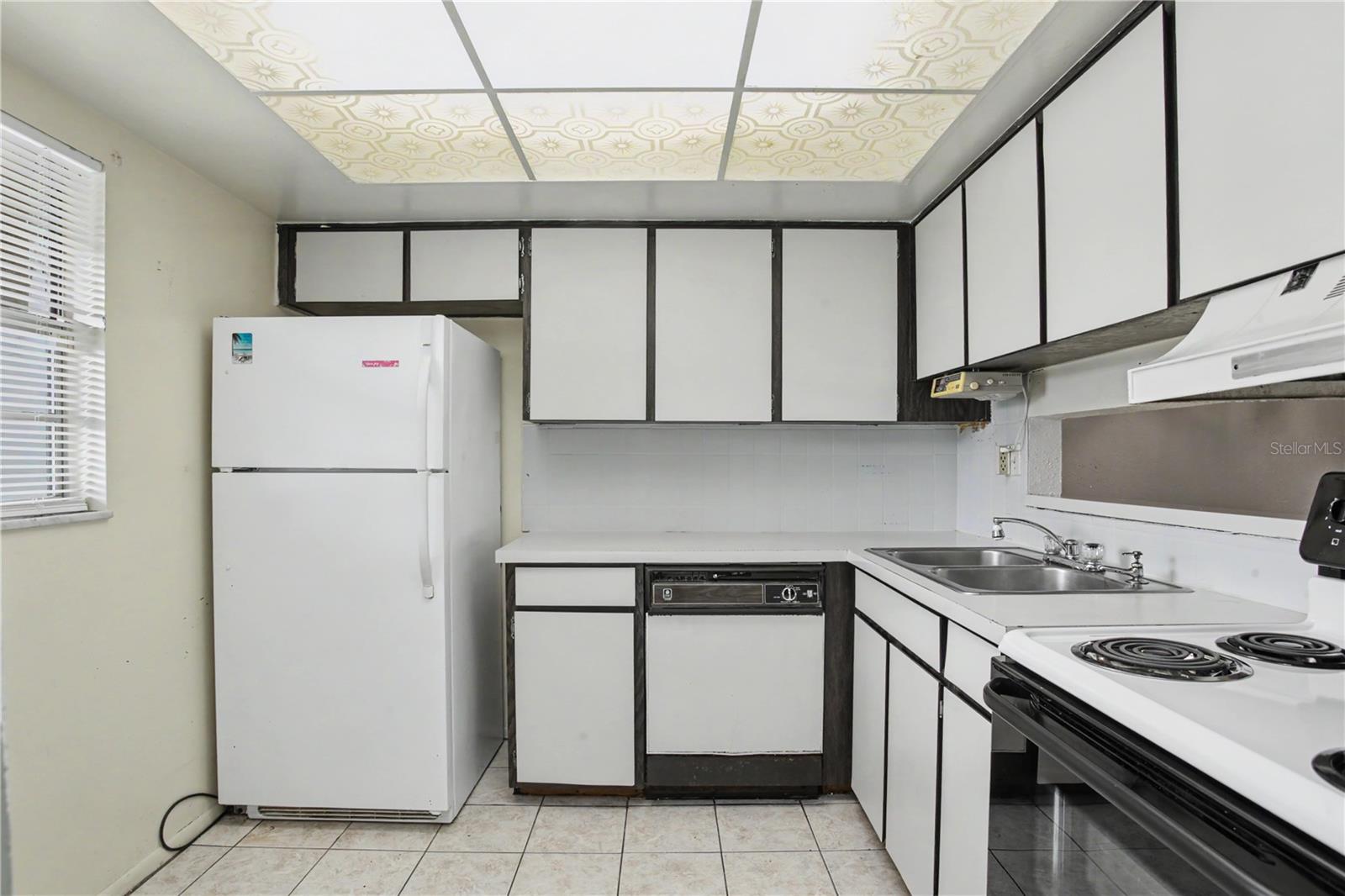 SUMMIT VILLAGE UNIT 3 A CONDO - Residential