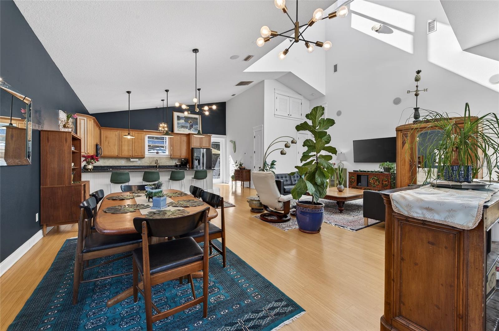 TURNBULL SHORES LTS 01-99 INC - Residential