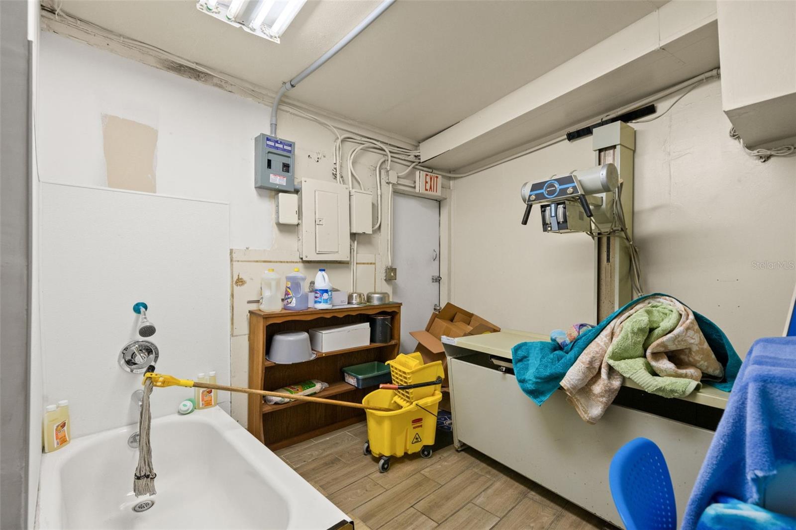 AVALON HEIGHTS - Commercial Lease