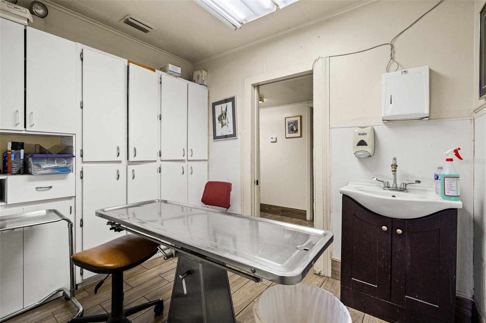 AVALON HEIGHTS - Commercial Lease