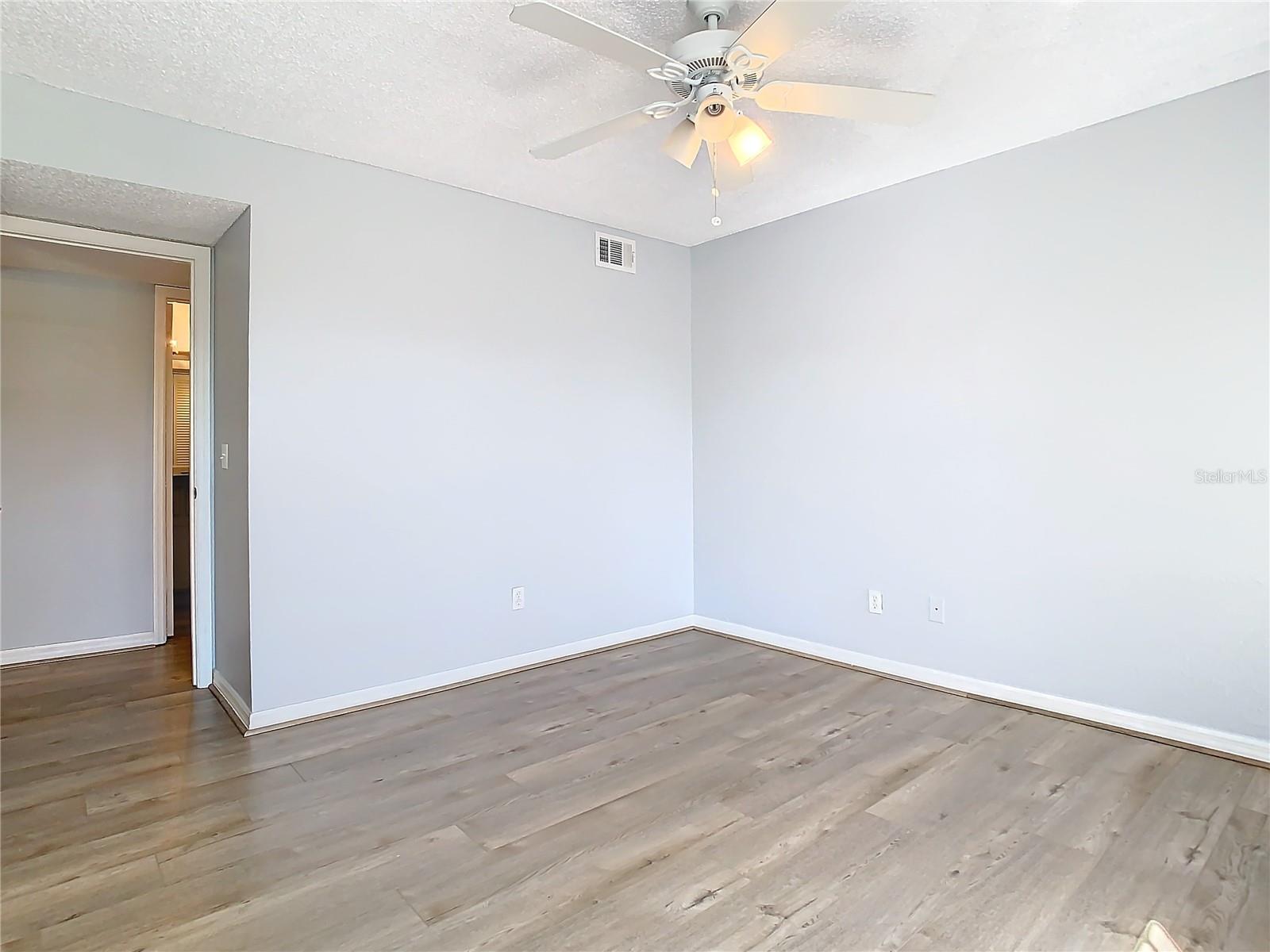 RESIDENCES/MILLENIA - Residential Lease