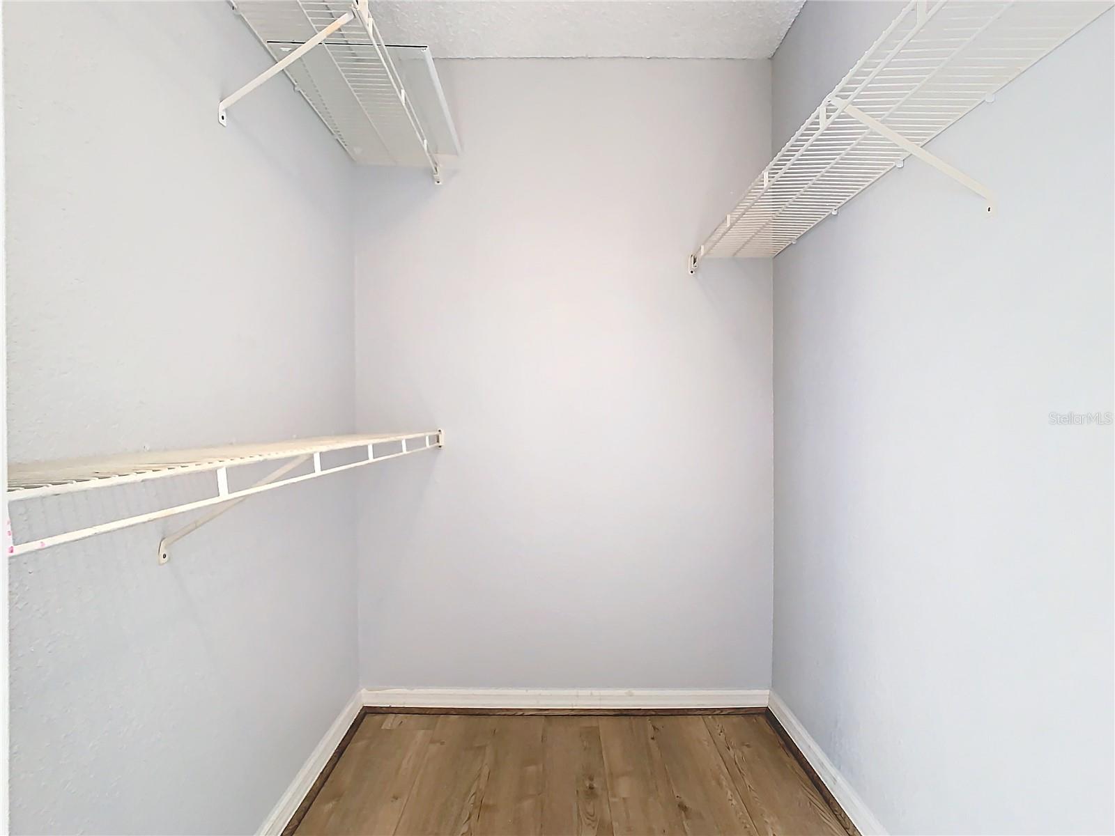 RESIDENCES/MILLENIA - Residential Lease