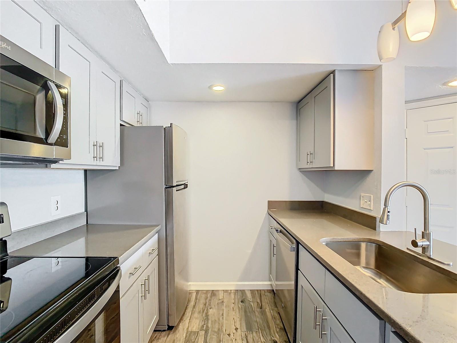 RESIDENCES/MILLENIA - Residential Lease