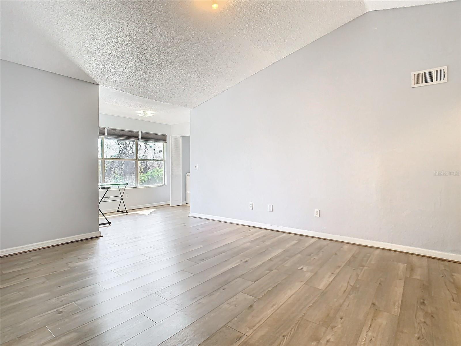 RESIDENCES/MILLENIA - Residential Lease
