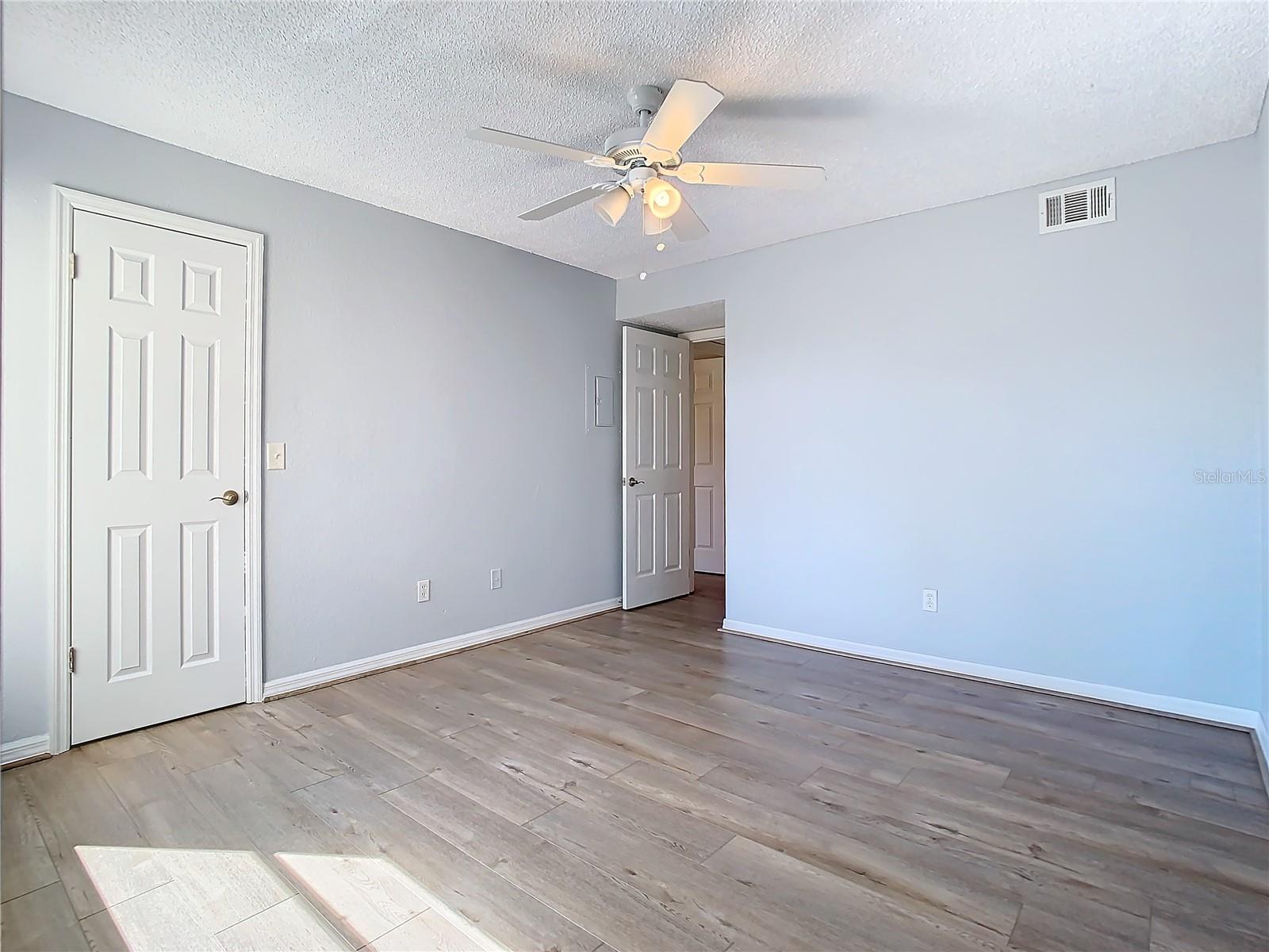 RESIDENCES/MILLENIA - Residential Lease