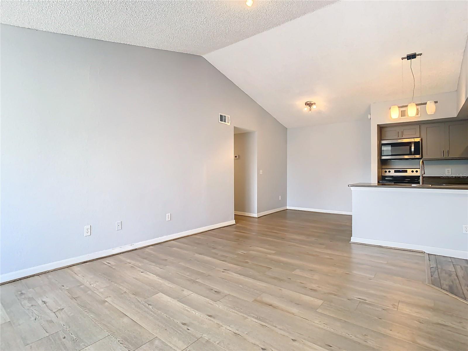 RESIDENCES/MILLENIA - Residential Lease
