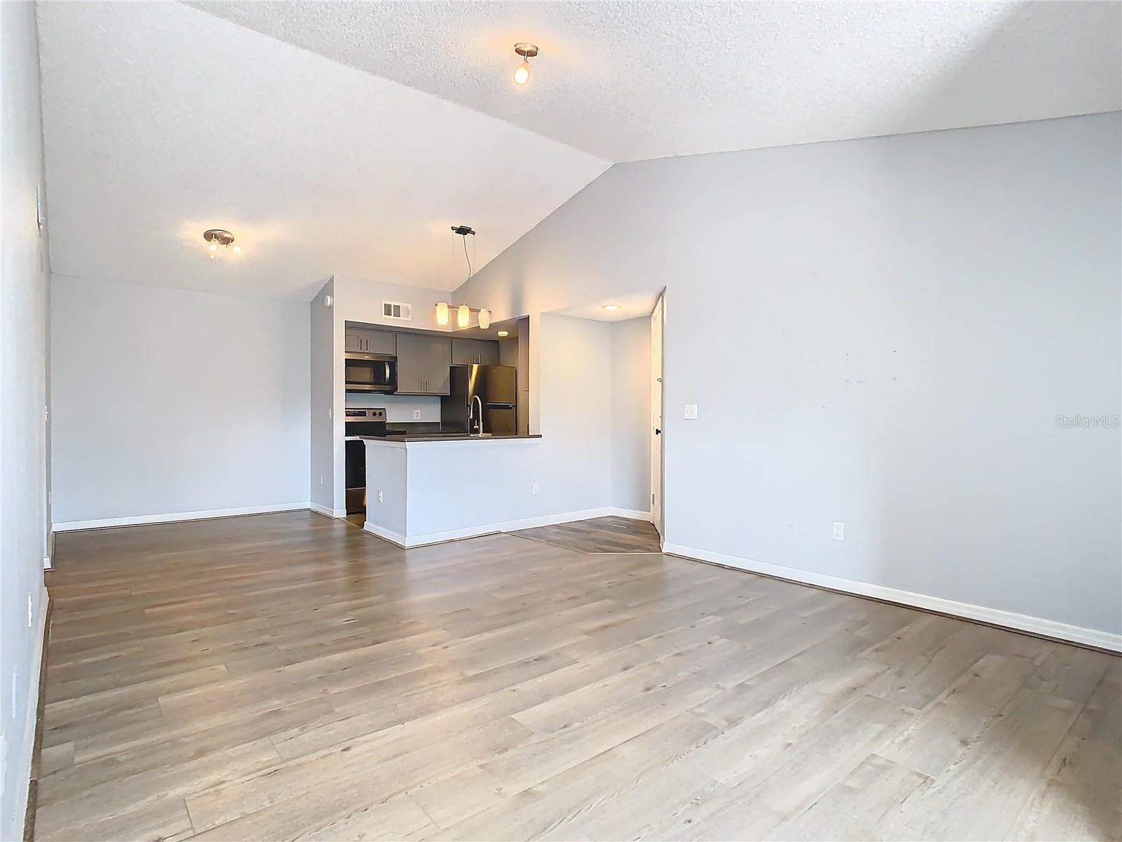 RESIDENCES/MILLENIA - Residential Lease