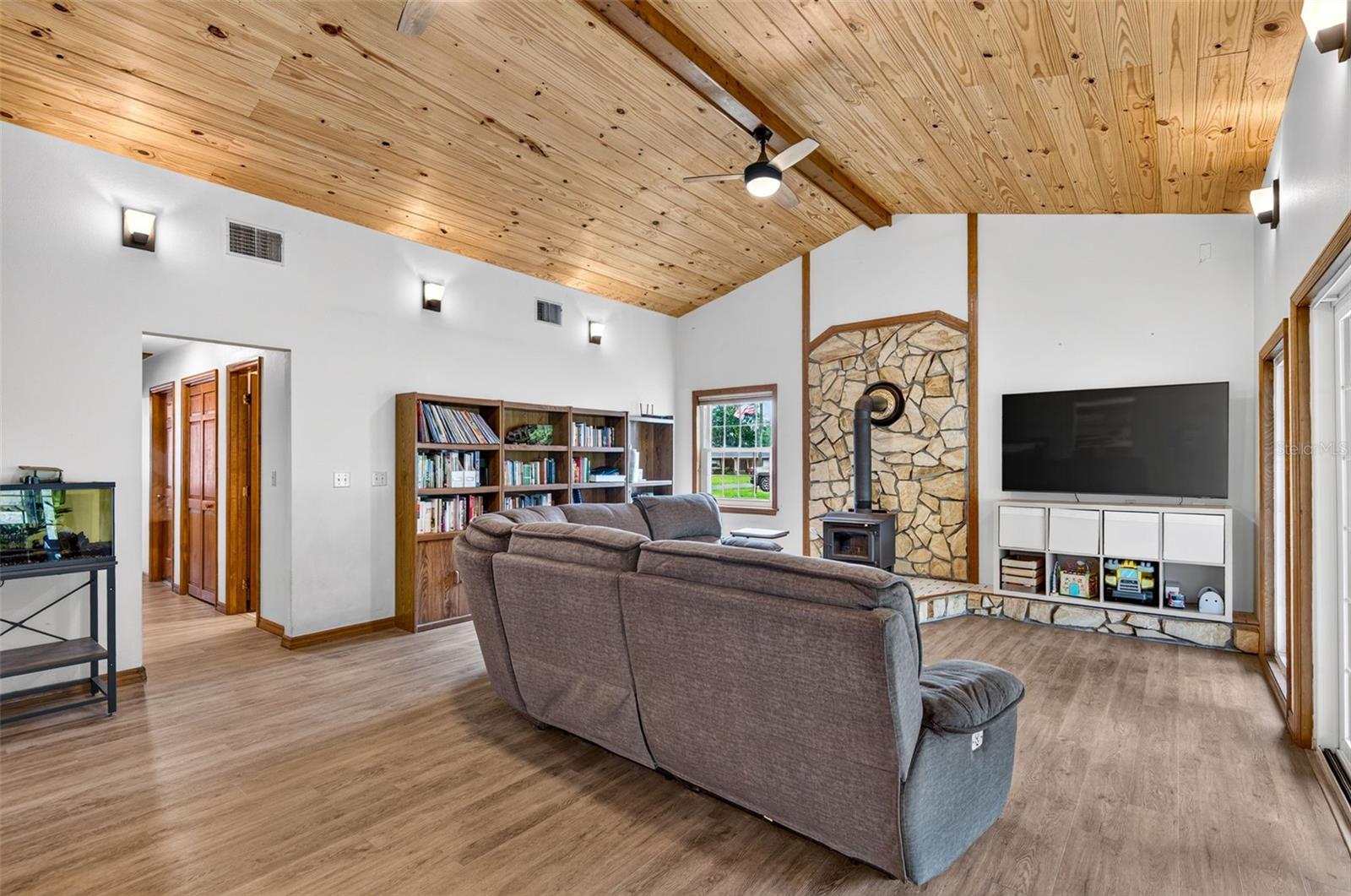 SPRING HILL - Residential