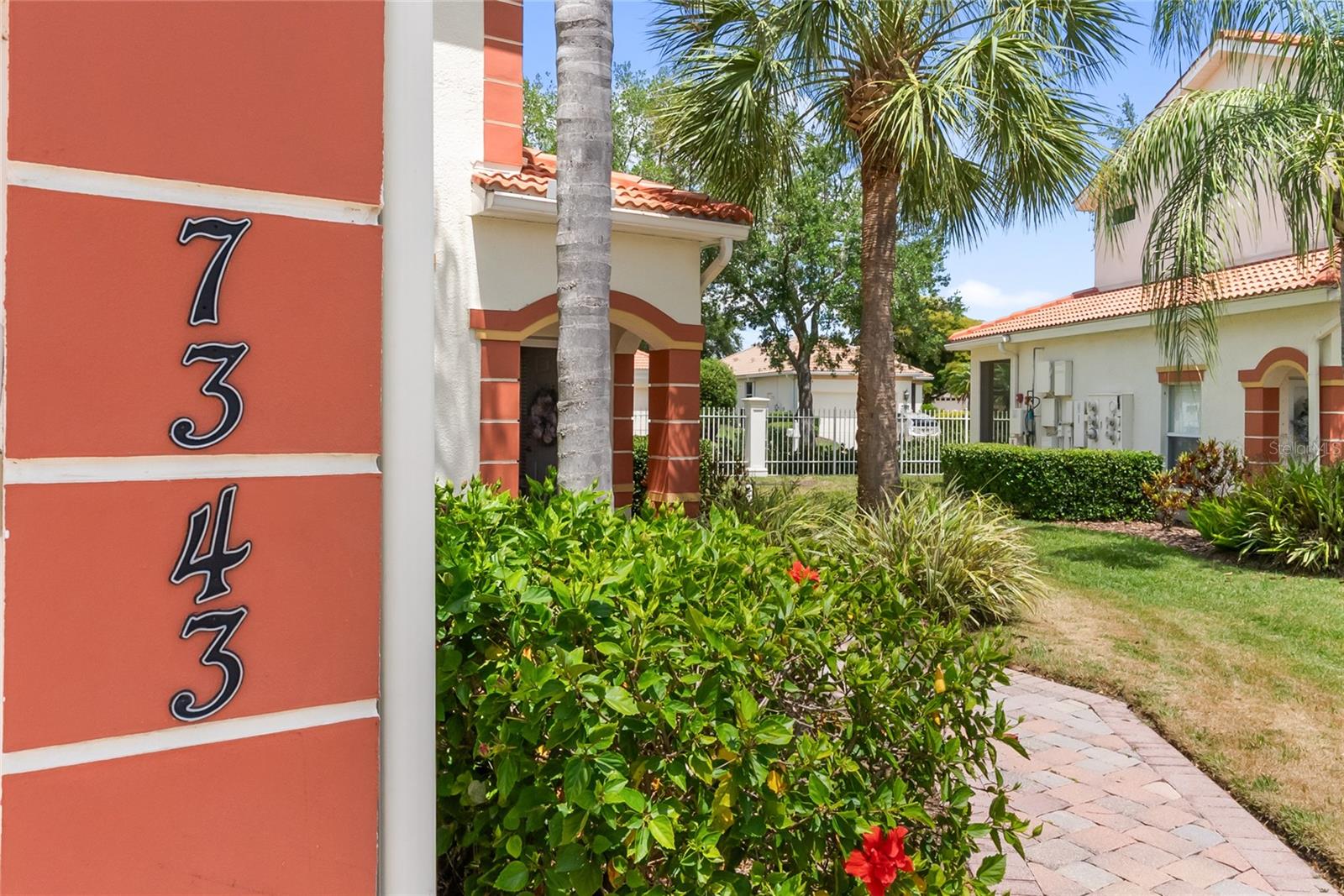 PALM GROVE - Residential