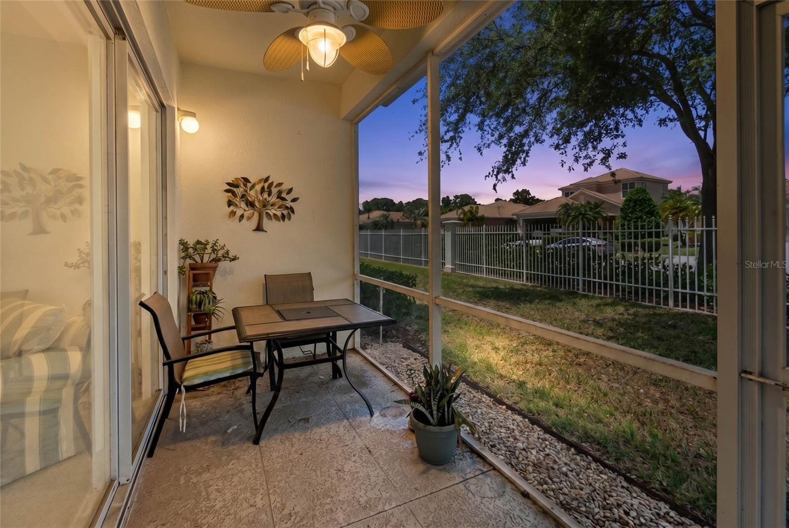 PALM GROVE - Residential
