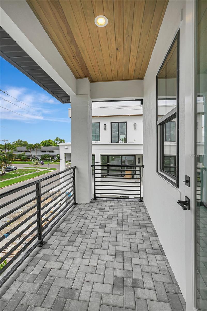 DAVIS ISLANDS PB10 PG52 TO 57 - Residential