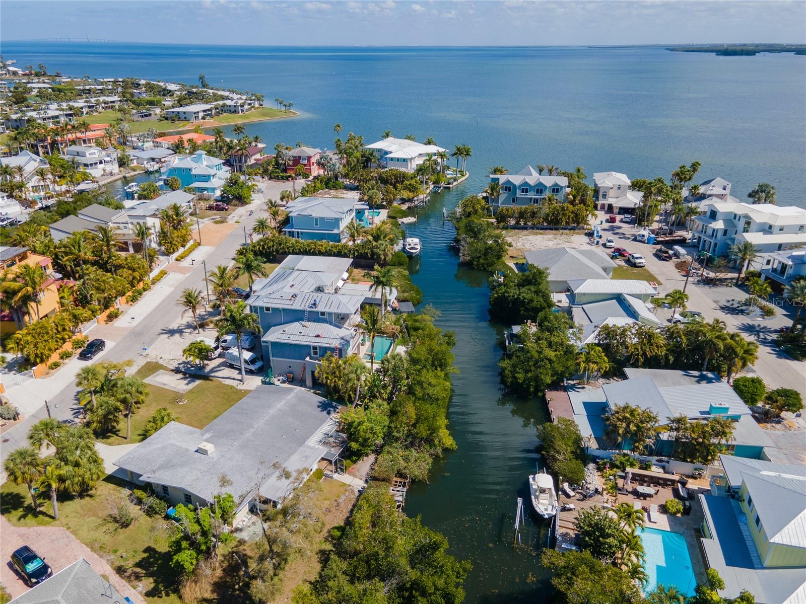 HOLMES BEACH 14TH UNIT - Residential