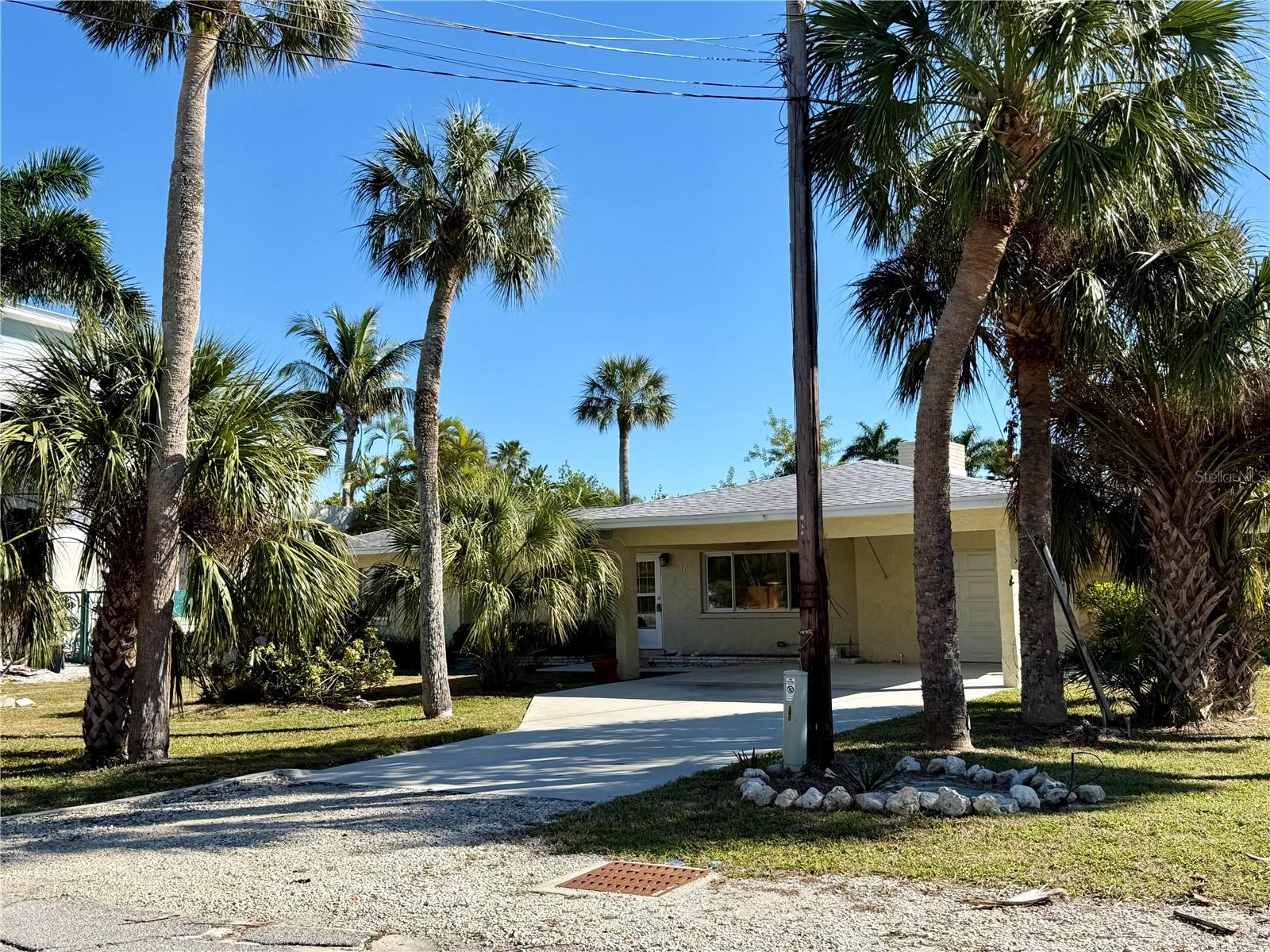 HOLMES BEACH 14TH UNIT - Residential
