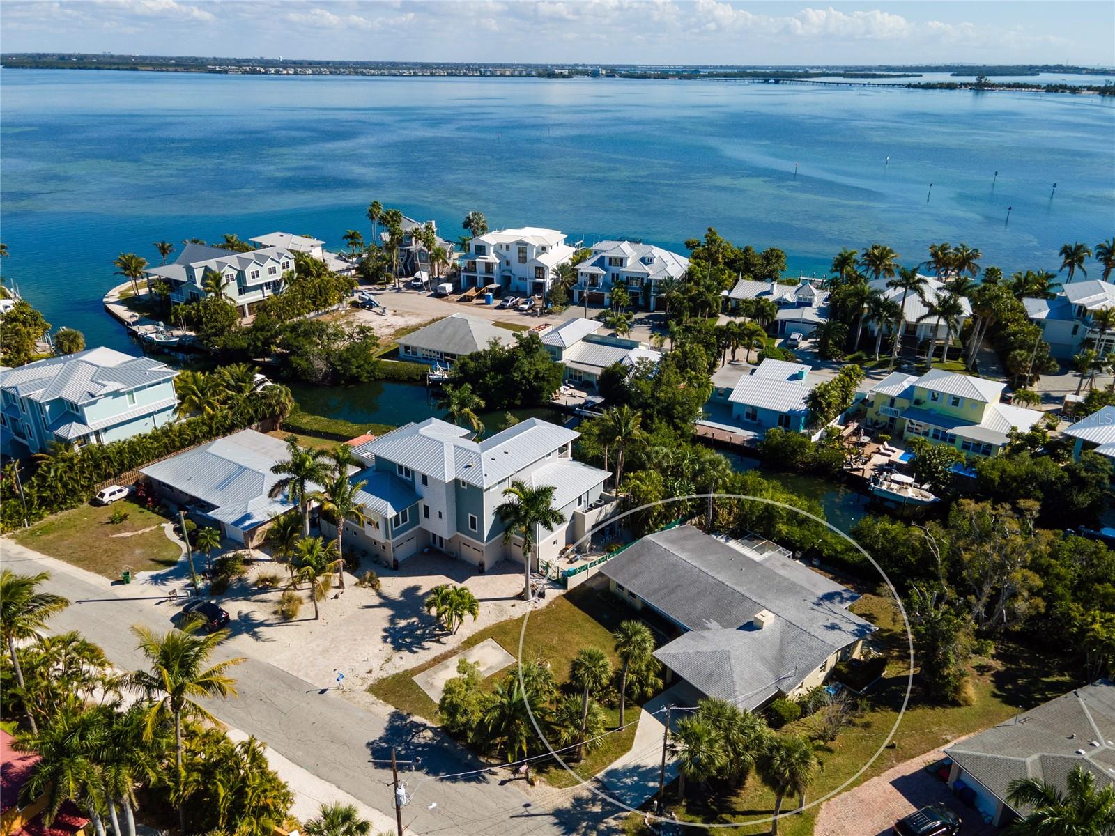 HOLMES BEACH 14TH UNIT - Residential